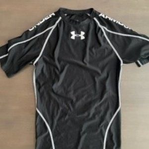 Boy's Under Armor Heat Gear Short Sleeve Shirt